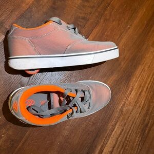Heelys Gray and Orange Sneakers with Classic Design